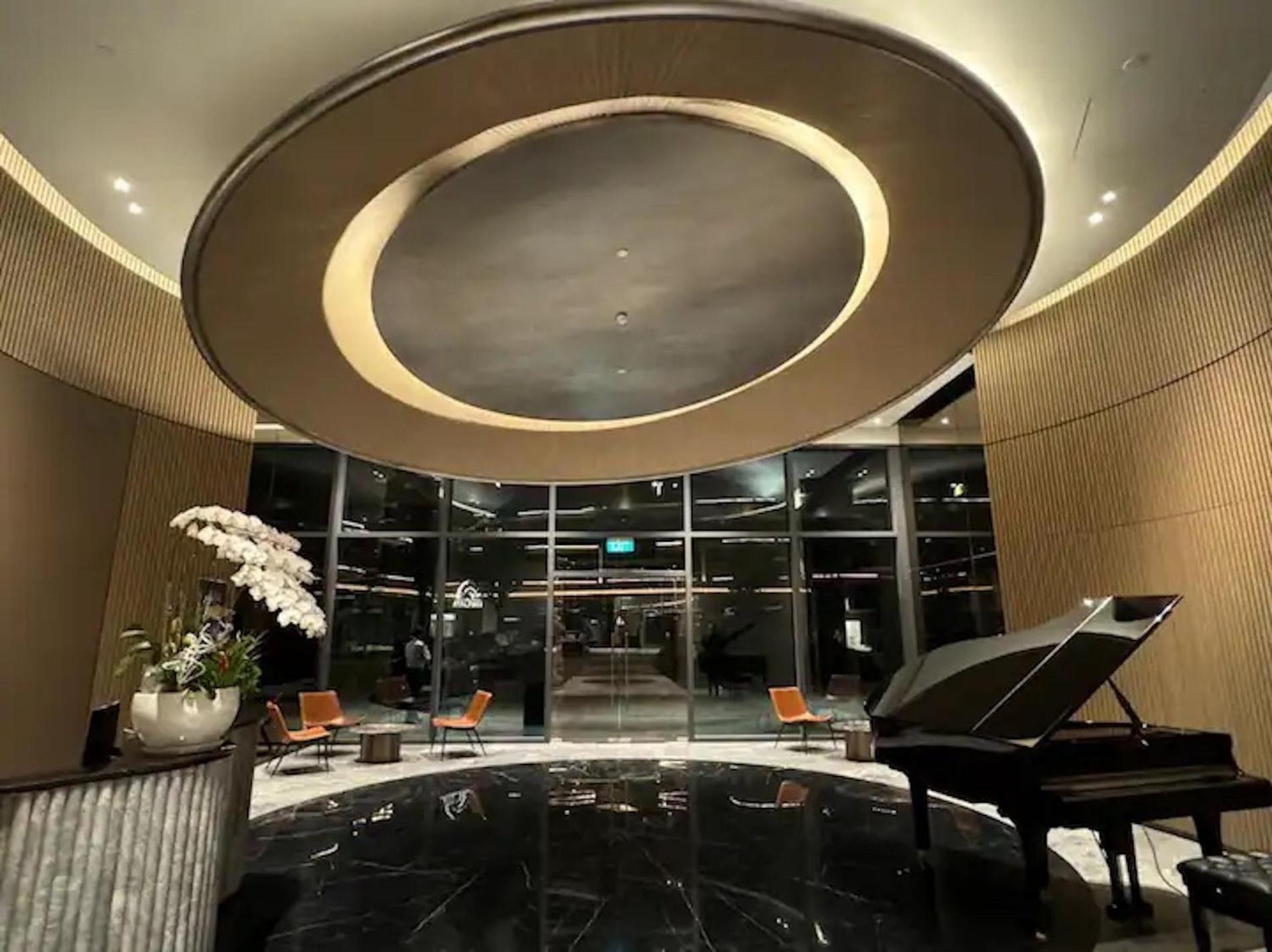 The Opera Apartment Cental Saigon Free Pool-Gym-Sauna Room- Golf Mini مدينة هوشي منه المظهر الخارجي الصورة